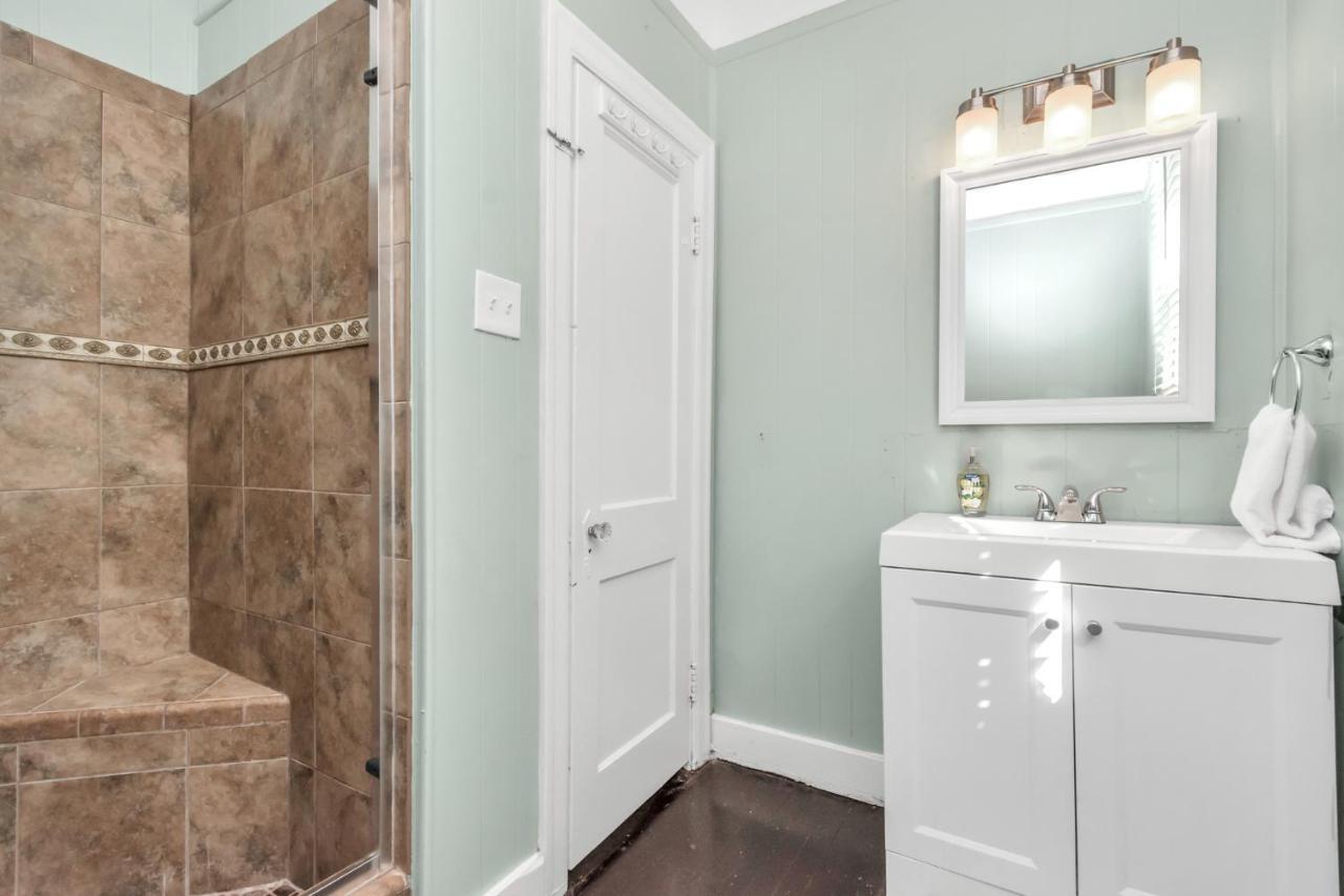 Cozy Historic Galveston House-8 Min Walk To Beach! Exterior photo