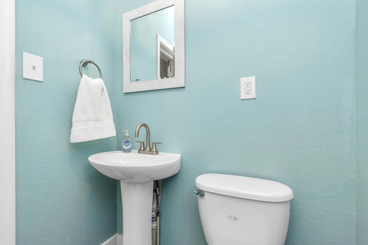 Cozy Historic Galveston House-8 Min Walk To Beach! Exterior photo