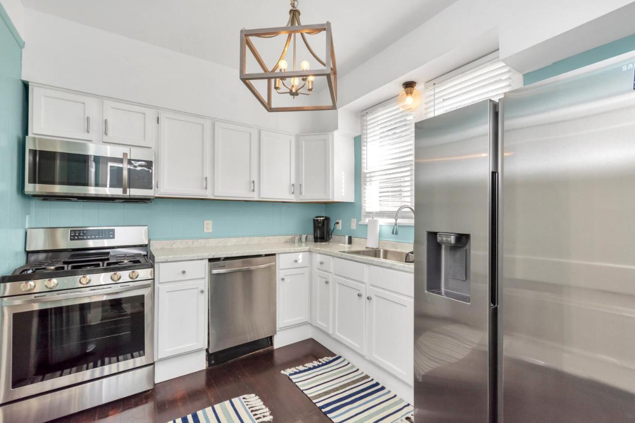 Cozy Historic Galveston House-8 Min Walk To Beach! Exterior photo
